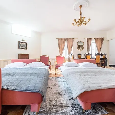 Old Town - Demini Apartment