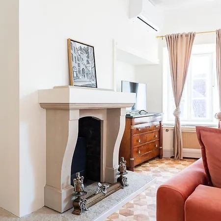 Apartment Old Town - Demini *