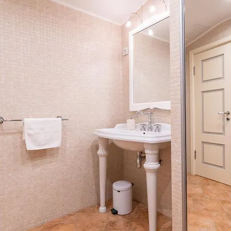 Old Town - Demini 公寓 *