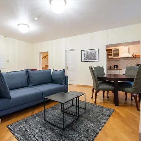 Old Town - Demini Apartmán *